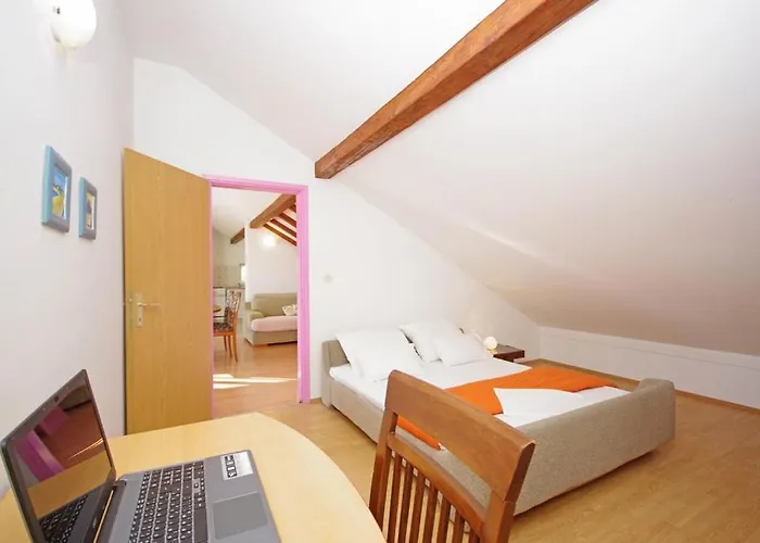 Marija * ピロヴァッツ